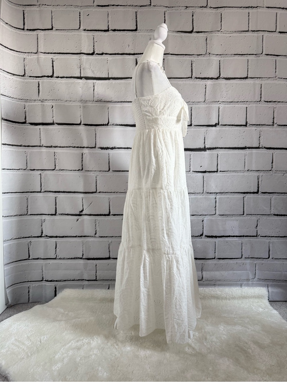 NWT House of Harlow 1960 White Eyelet Cotton Maxi Dress Smocked Back S - Picture 3 of 14